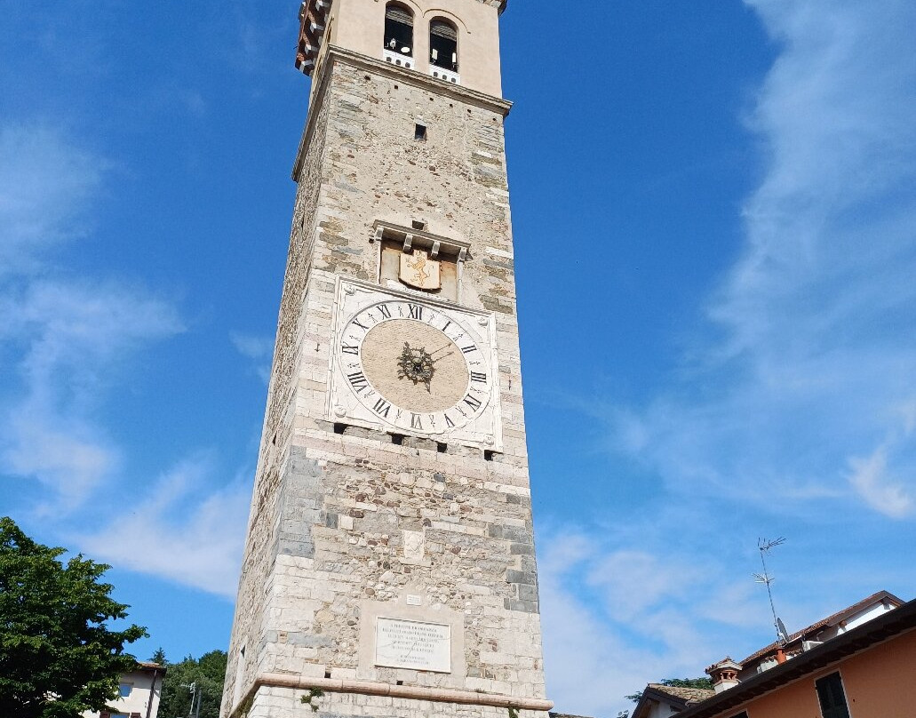 Torre Civica-洛纳托德尔加尔达必去景点
