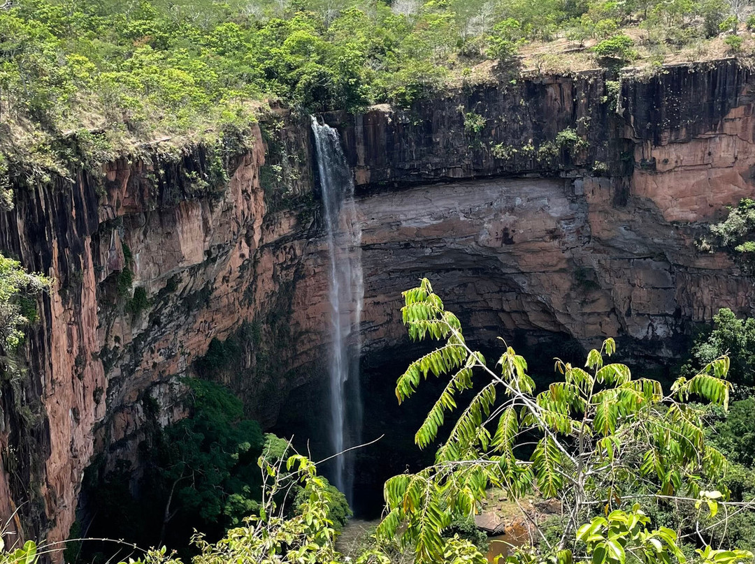 Veu da Noiva Waterfall-Chapada dos Guimaraes必去景点