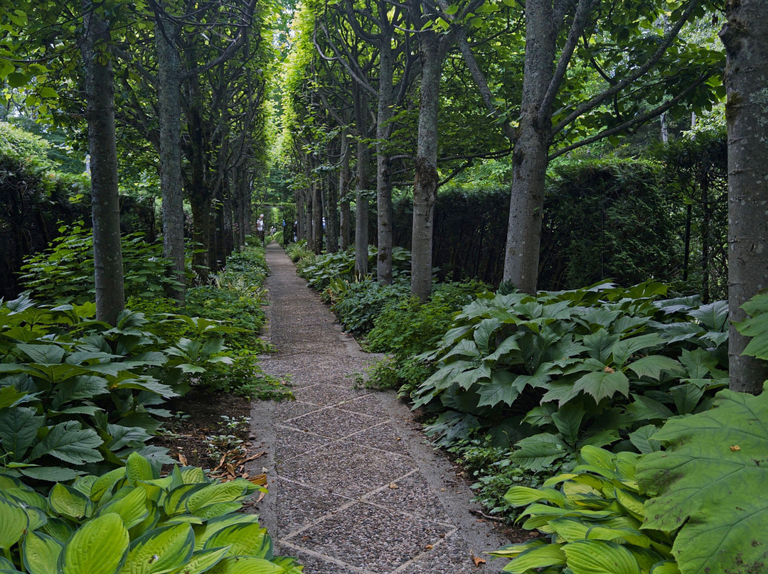 Les Jardins De Quatre Vents-拉马尔拜必去景点