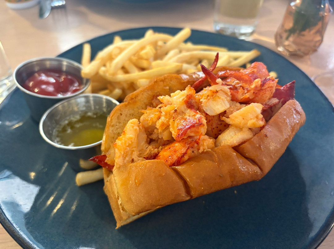 Castaways Steak & Seafood