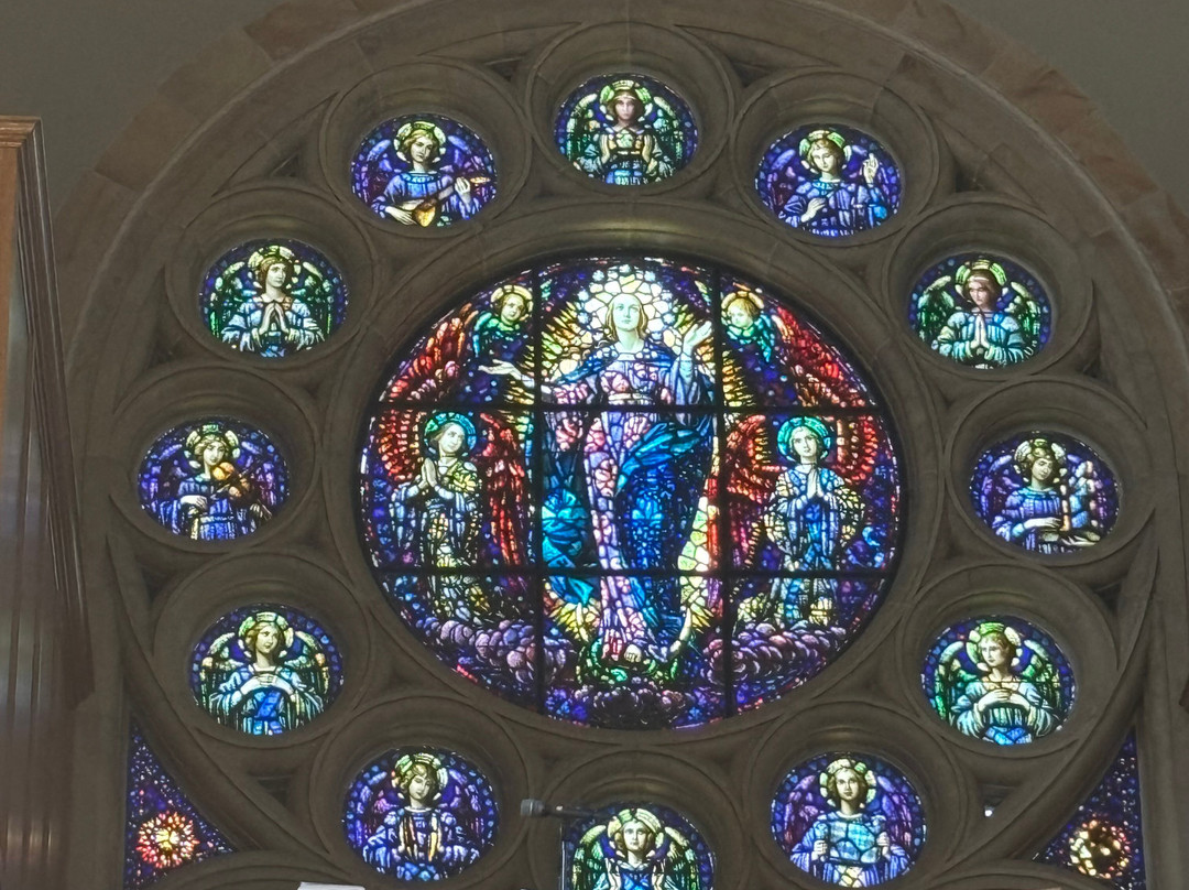 Basilica and National Shrine of Mary Help of Christians at Holy Hill-Hubertus必去景点