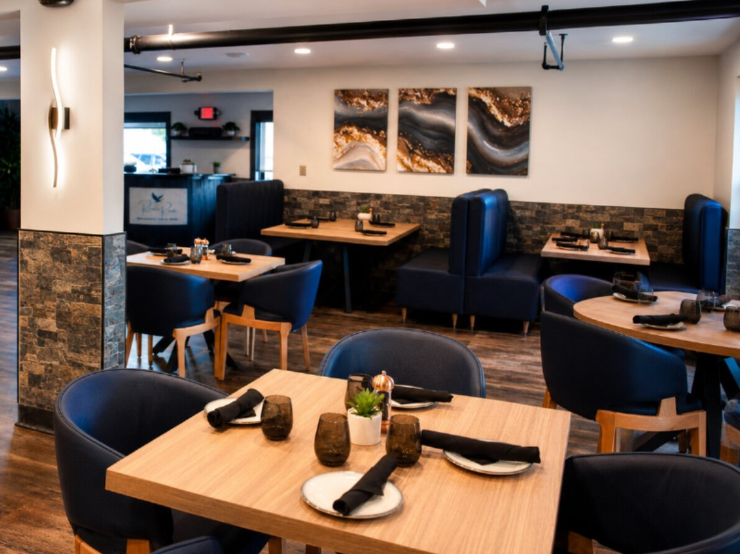 RiverRise Restaurant Bar & Grill