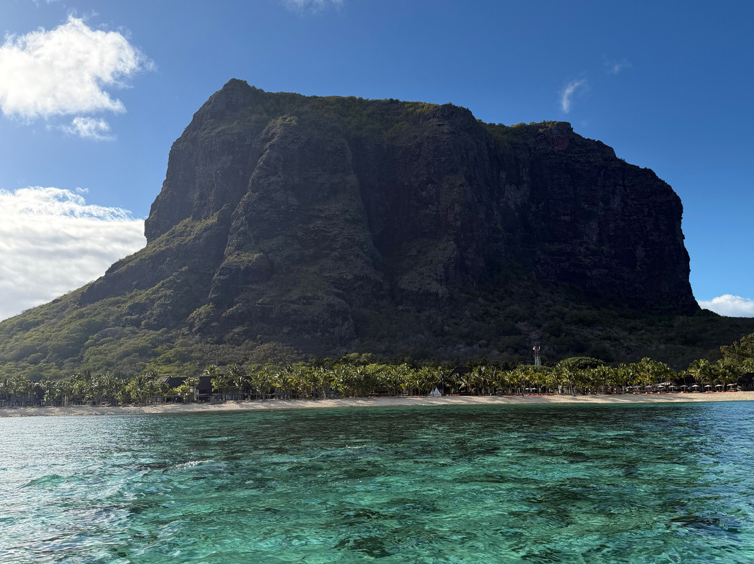 Vitamin Sea Mauritius-黑河必去景点