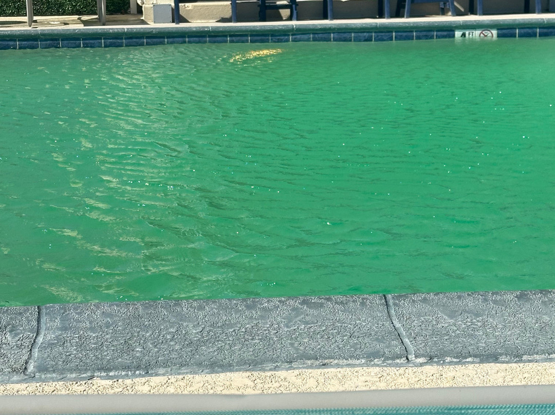 水晶海岸海滨酒店主图