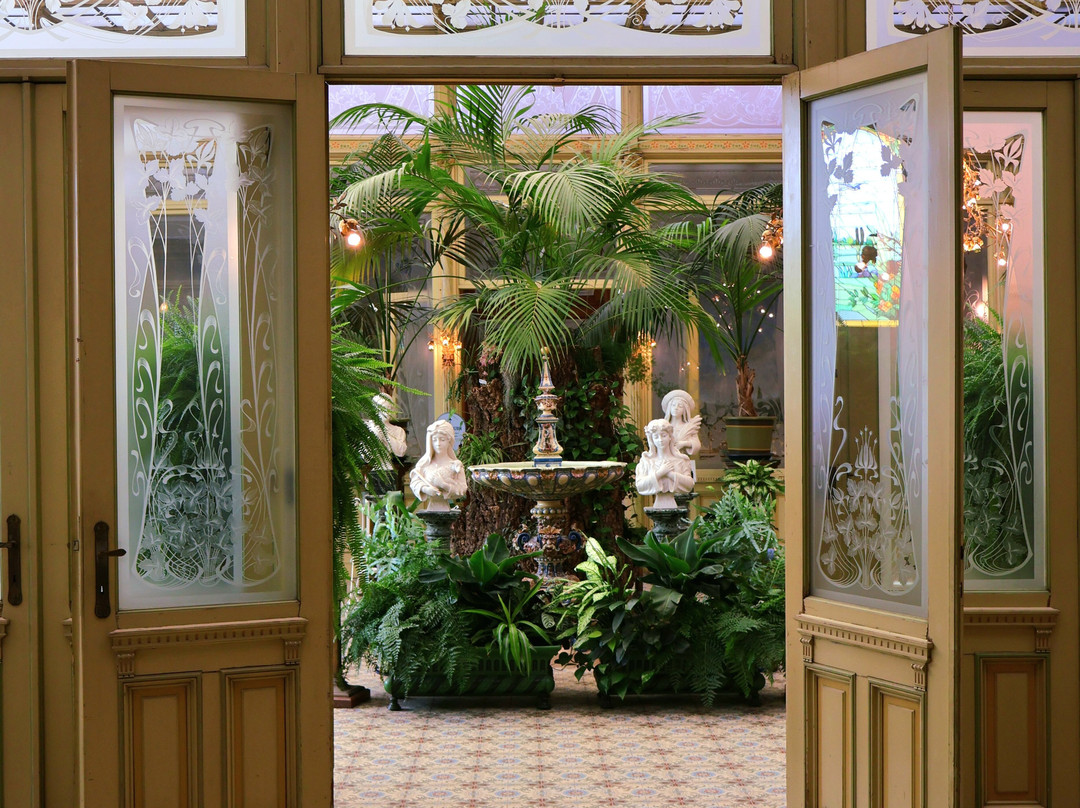 Wintertuin Ursulinen-Onze-Lieve-Vrouw-Waver必去景点