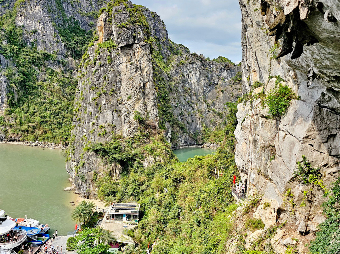 Sung Sot Cave-下龙湾必去景点