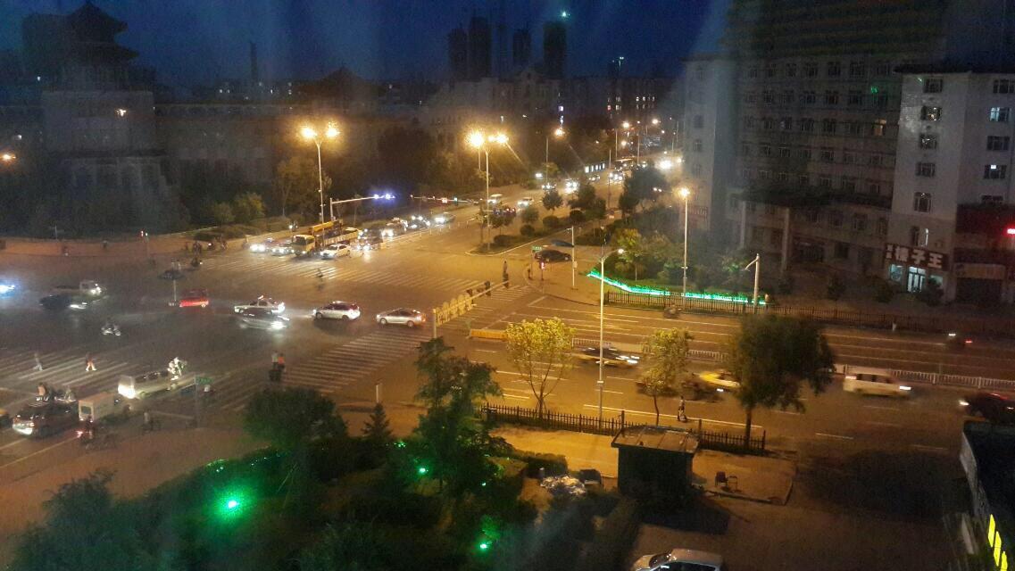 如家酒店(齐齐哈尔万达广场解放门店)-客卧