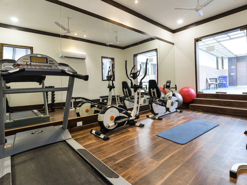 Dhanauli酒店住宿-豪华大酒店