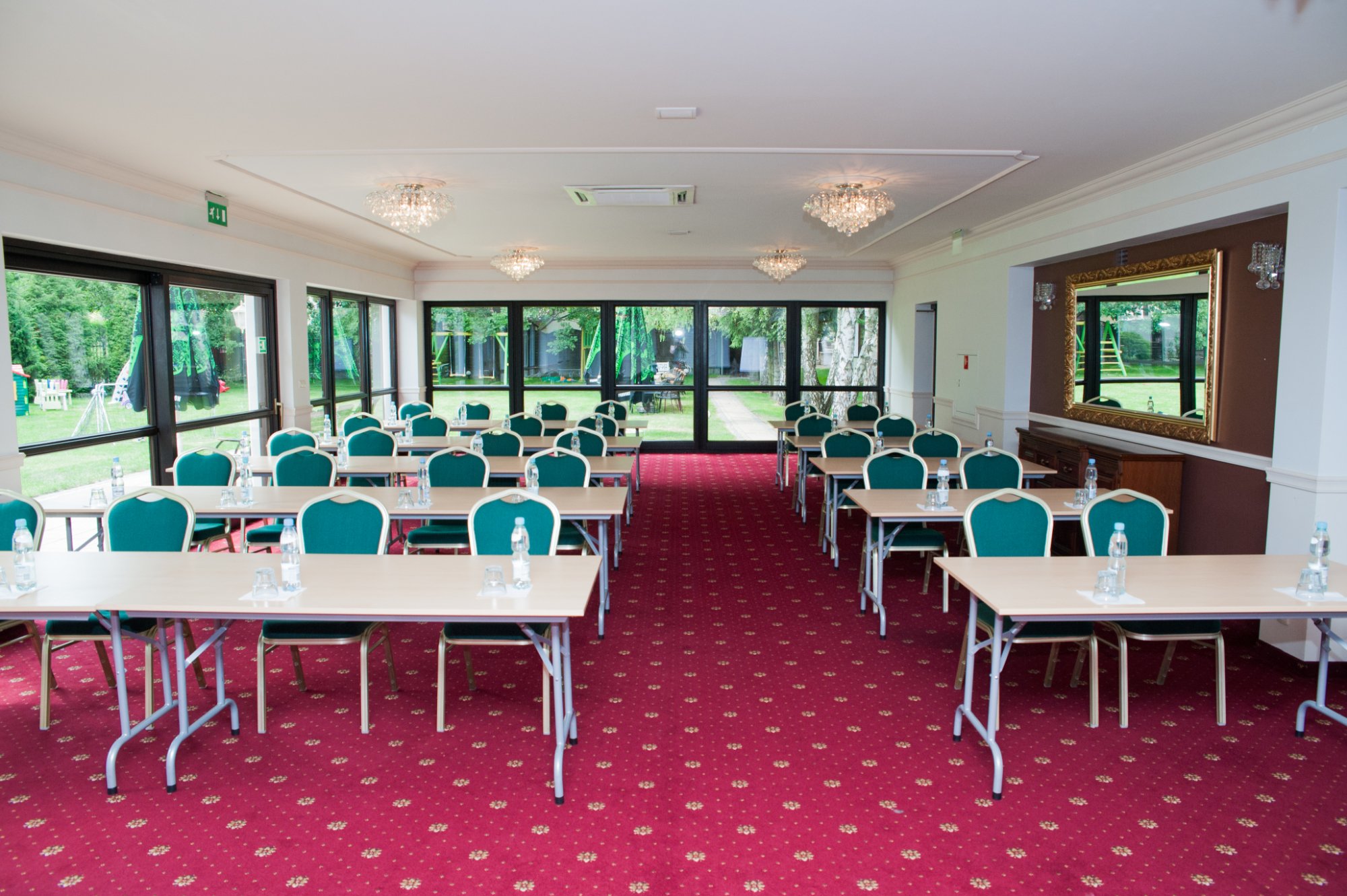 Noce i Dnie Hotel-官方