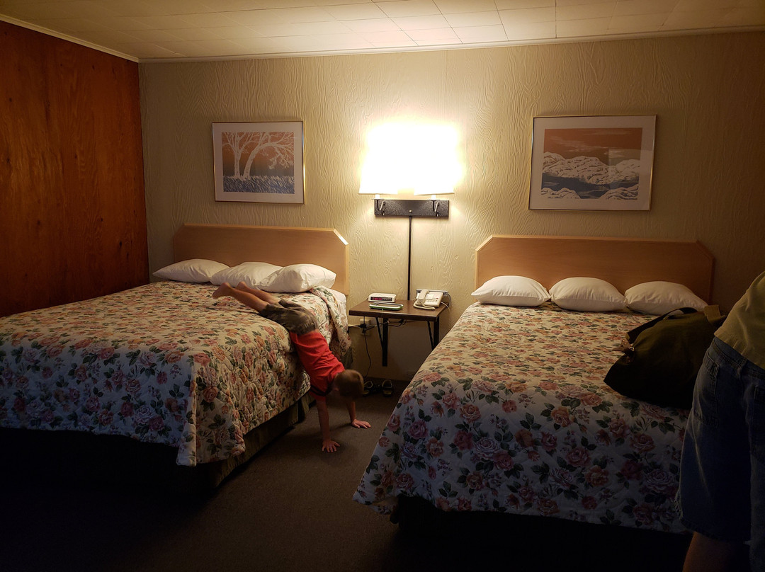 Indianhead Ironwood Hotel主图