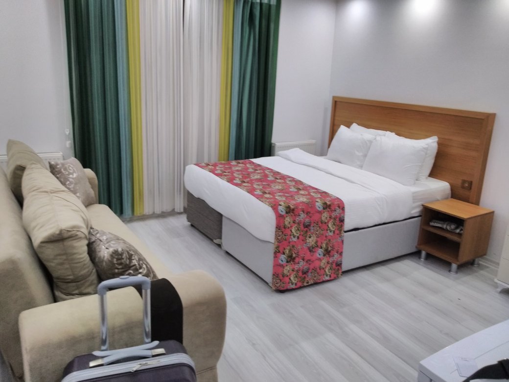 Corner Hotel Van-官方