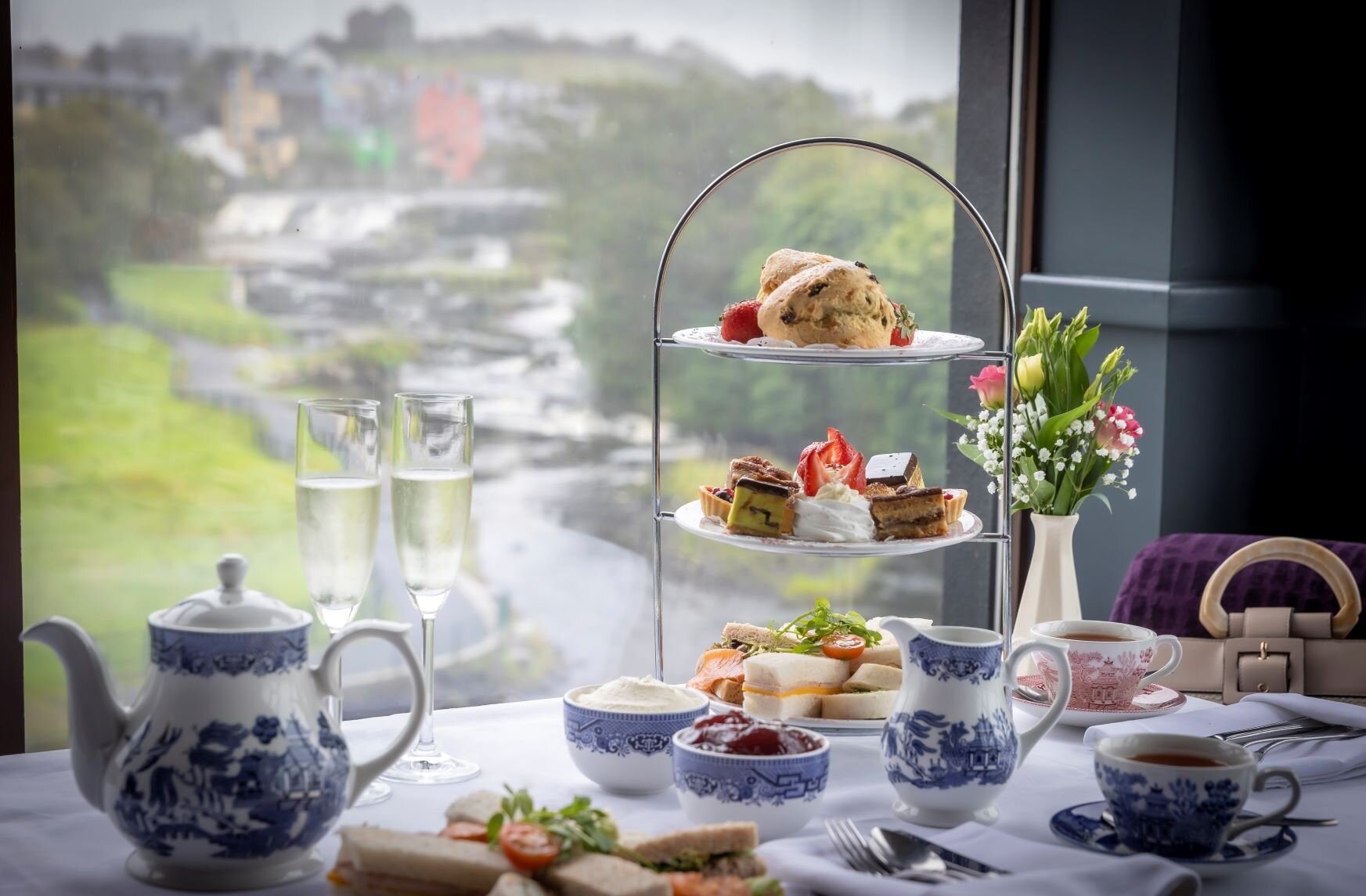 Falls Hotel & Spa-官方