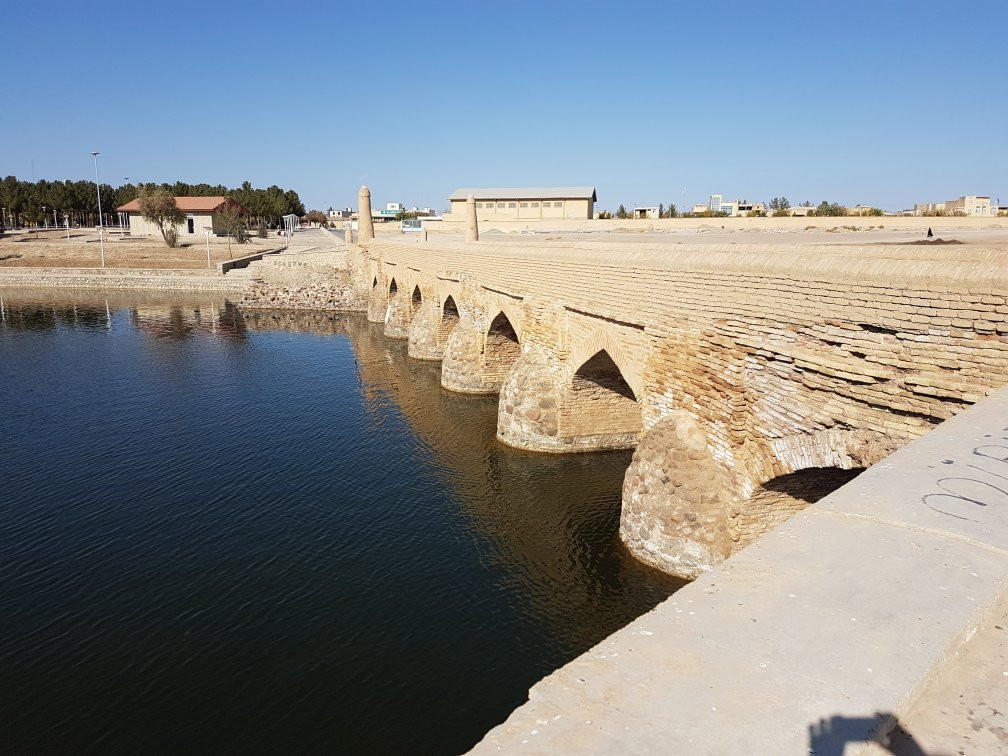 Zayanderud River景点图片