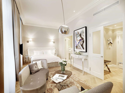 维也纳无忧宫酒店主图