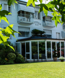 里维埃拉布鲁酒店酒店图片