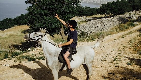 Horseback Riding Podstrana-斯普利特必去景点