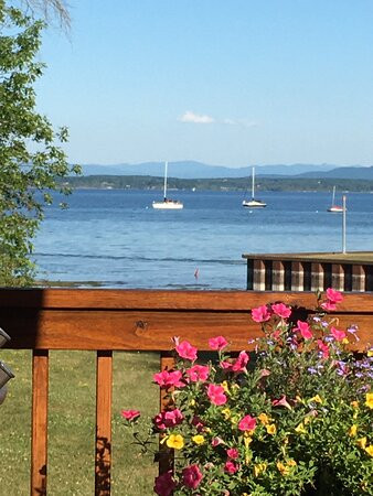 The Lakeside Motel主图