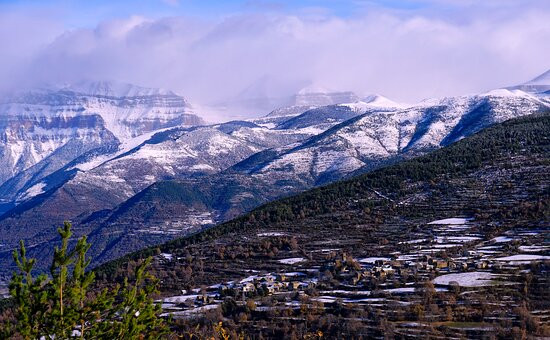 Tirolina Ordesa Pirineo景点图片