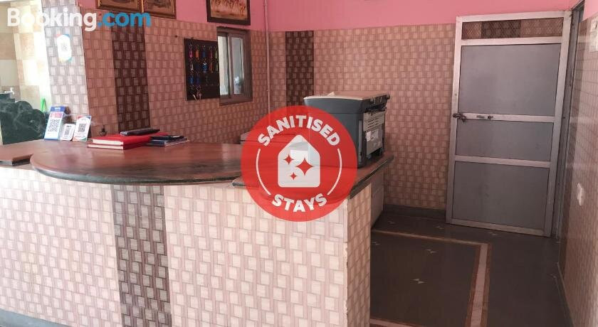 POP 85033 Hotel Chandravanshi