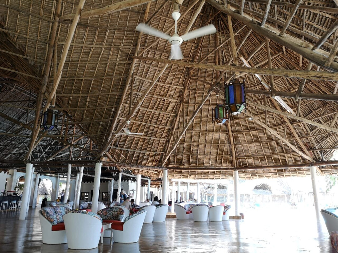 吉汶瓦海滩度假酒店主图