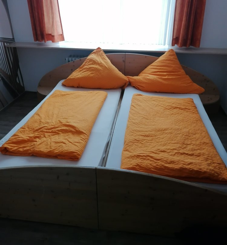 莱茵河谷酒店主图