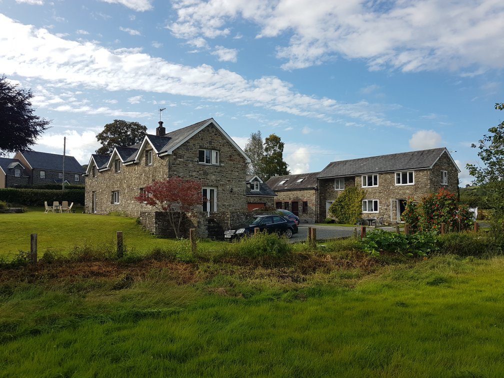 Maesyfelin Isaf B&B-官方