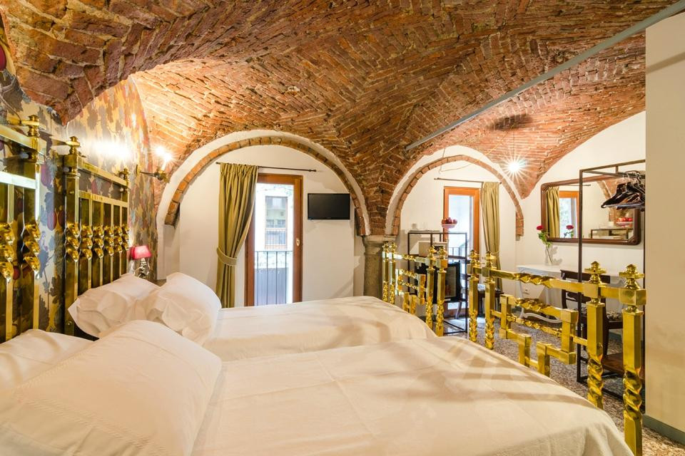 Ca' Monteggia Guest House