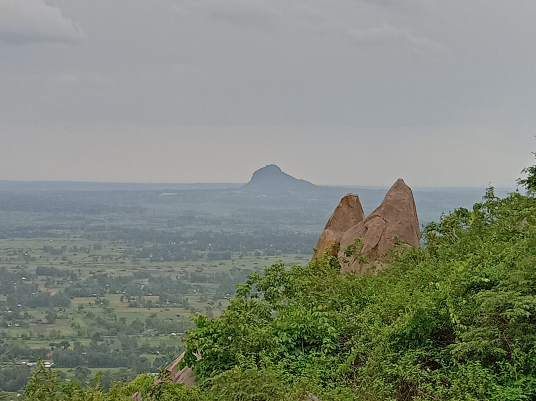 Aderema Hills景点图片