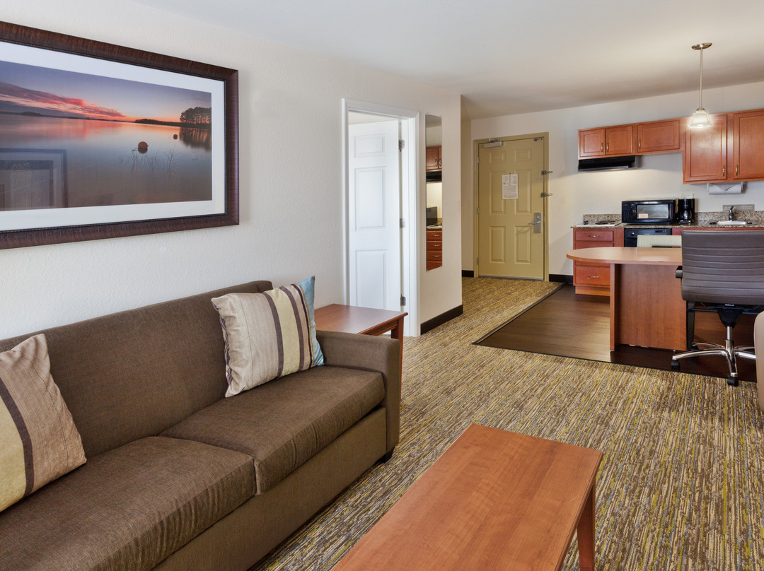 Candlewood Suites Eastchase Park By IHG主图