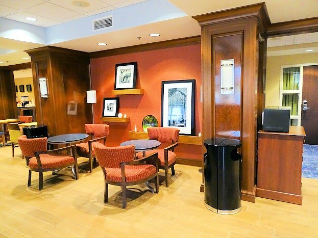 Hampton Inn Warrenton主图