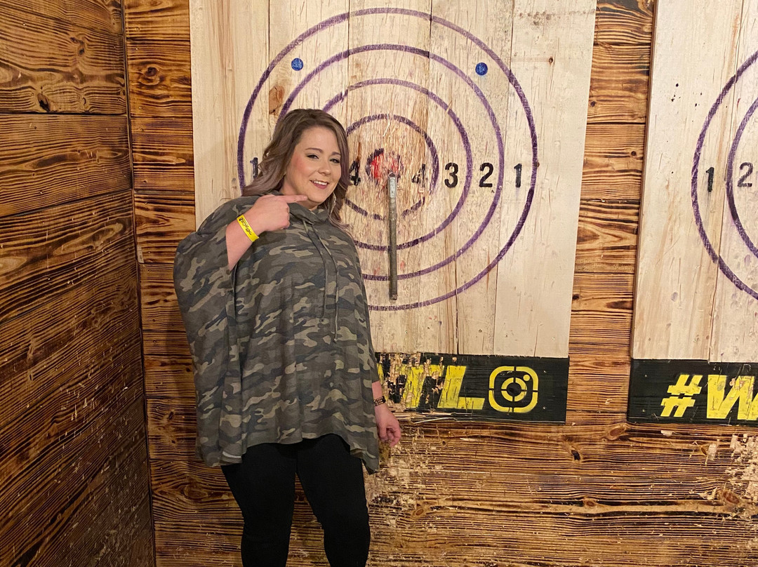 Alley Cats Axe Throwing Co.景点图片