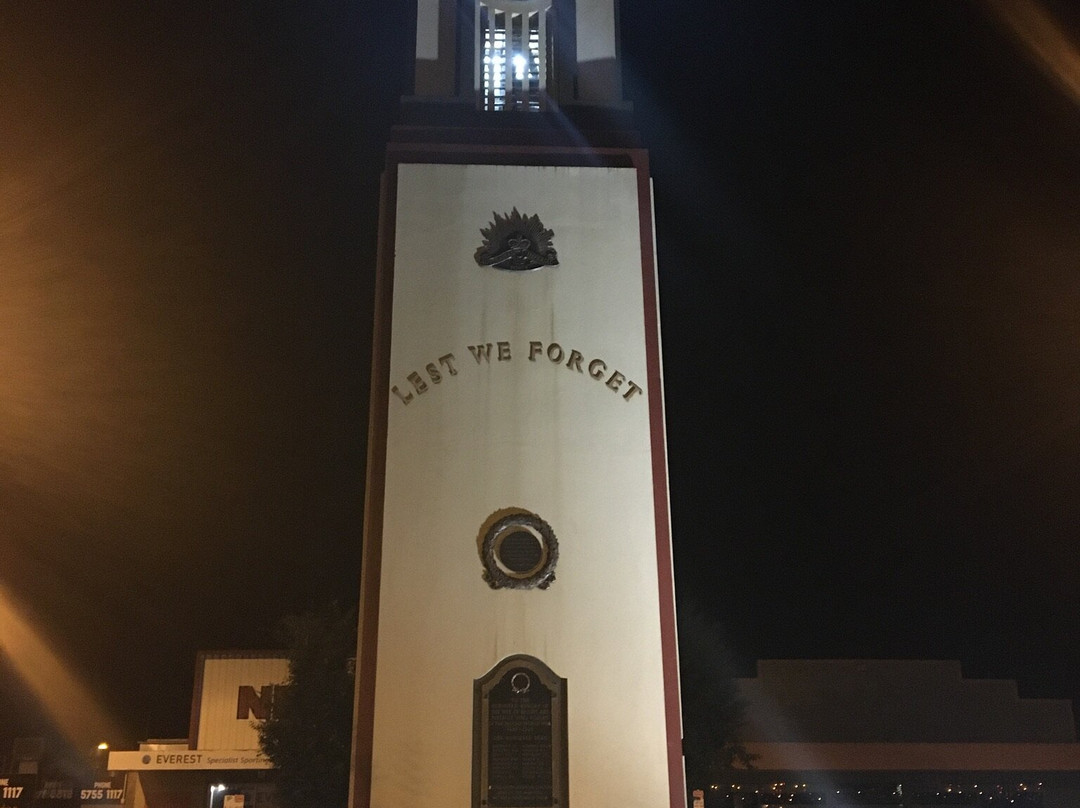 Bright Memorial Clock Tower-布赖特必去景点