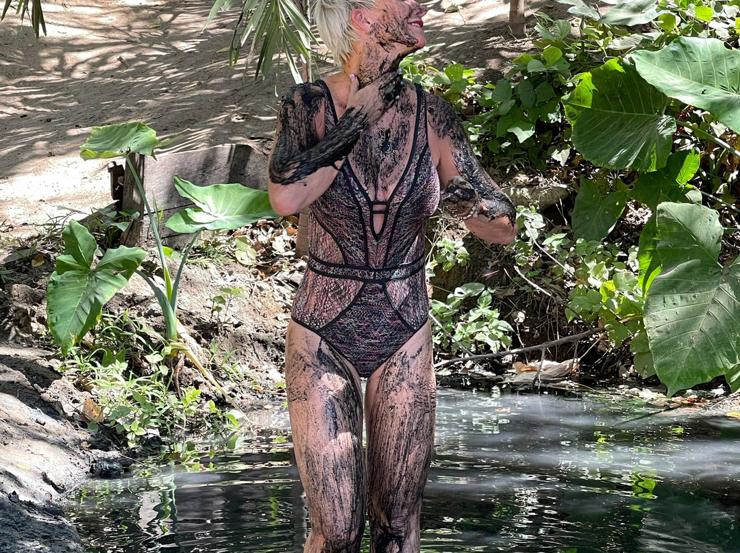 Robert's Ecotours-埃斯孔迪多港必去景点