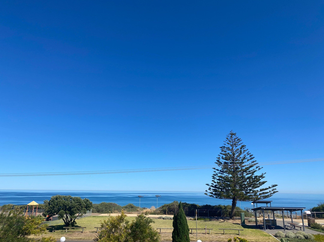 Coast Motel and Apartments主图