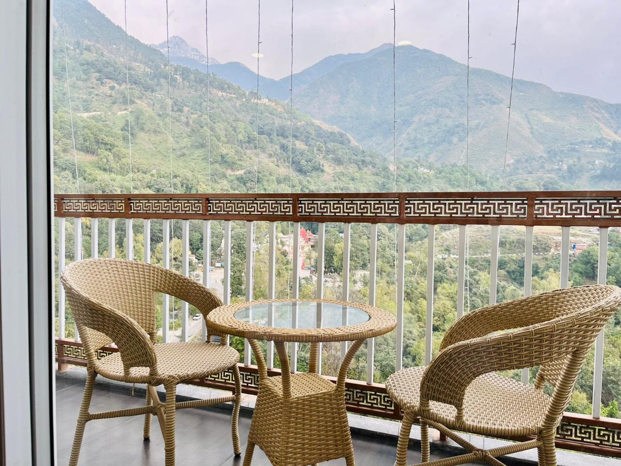Hotel The Crown-官方