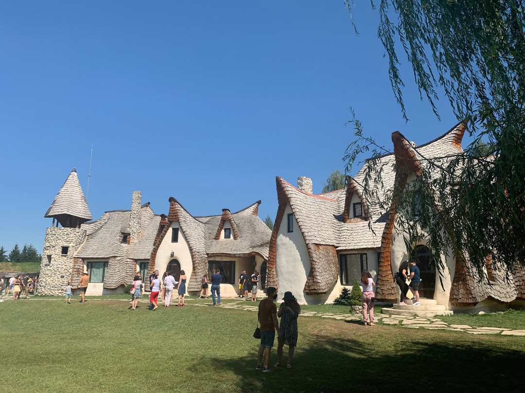 Castelul De Lut-Porumbacu de Sus必去景点