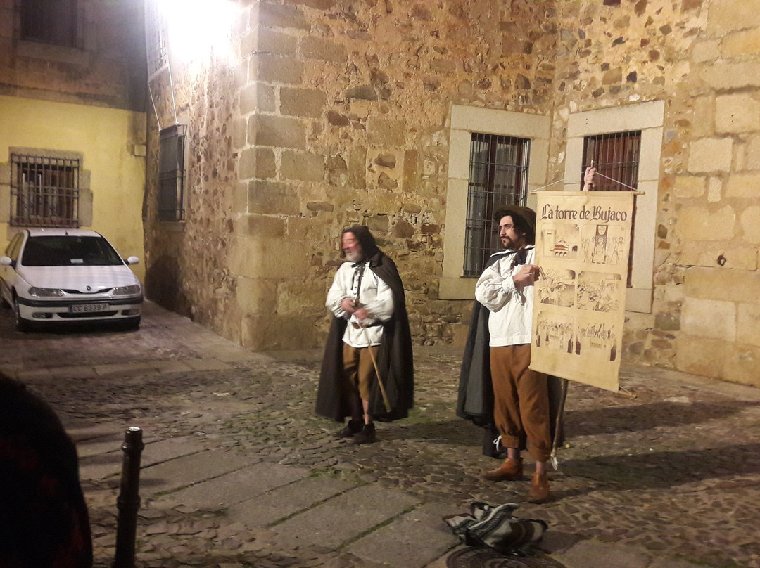 Juglar Por La Noche-卡塞雷斯必去景点