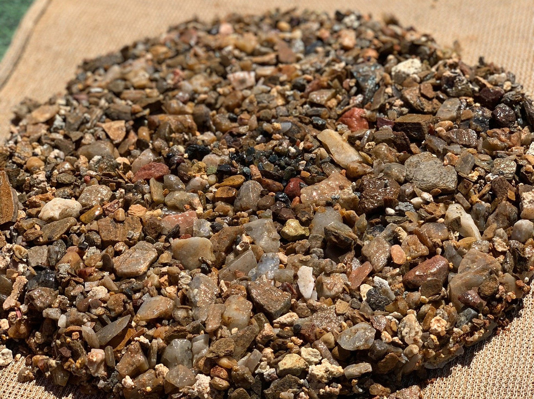 Monique's Mine-Rubyvale必去景点