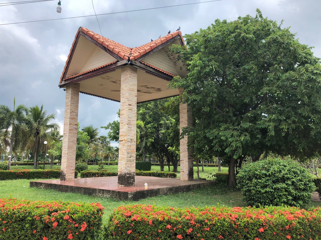 Phaya Thaen Public Park景点图片