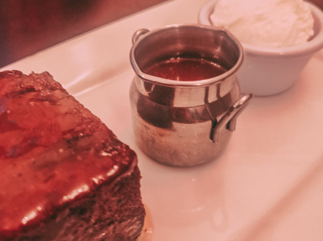 Rusland Pool Hotel主图