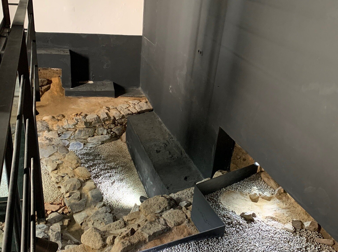 Nucleo Arqueologico Porta dos Figos景点图片