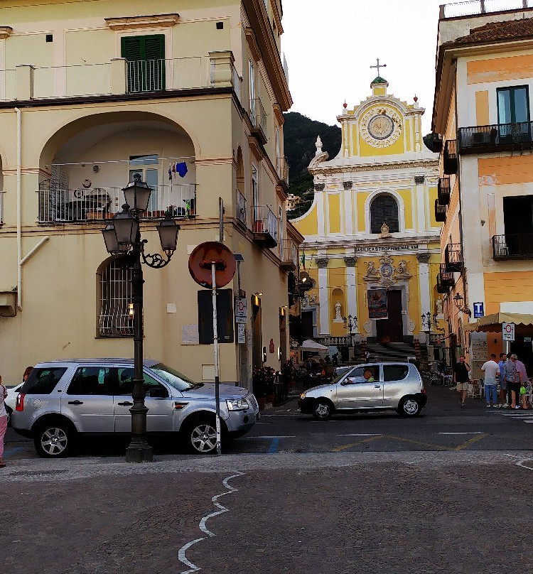 Basilica di Santa Trofimena景点图片