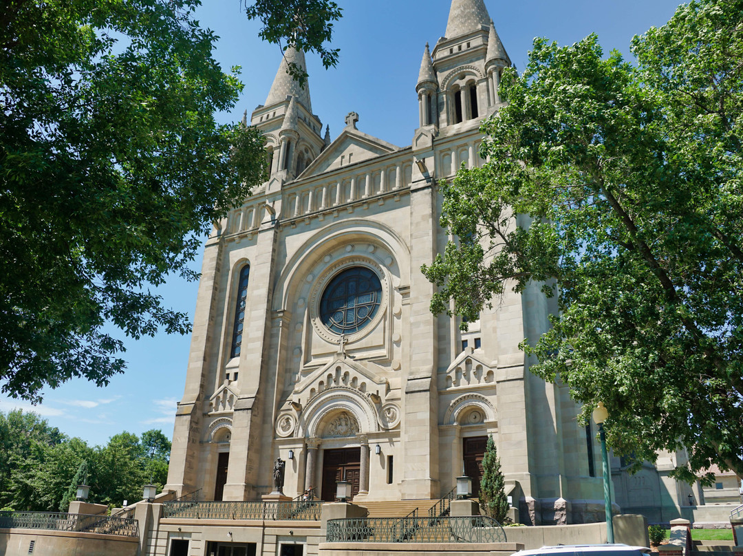 St. Joseph Cathedral-苏福尔斯必去景点