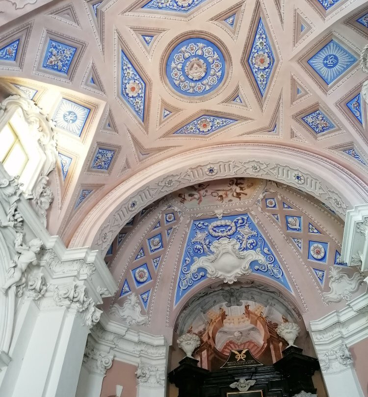 Chiesa di San Lorenzo a Tremezzo-特雷梅佐必去景点