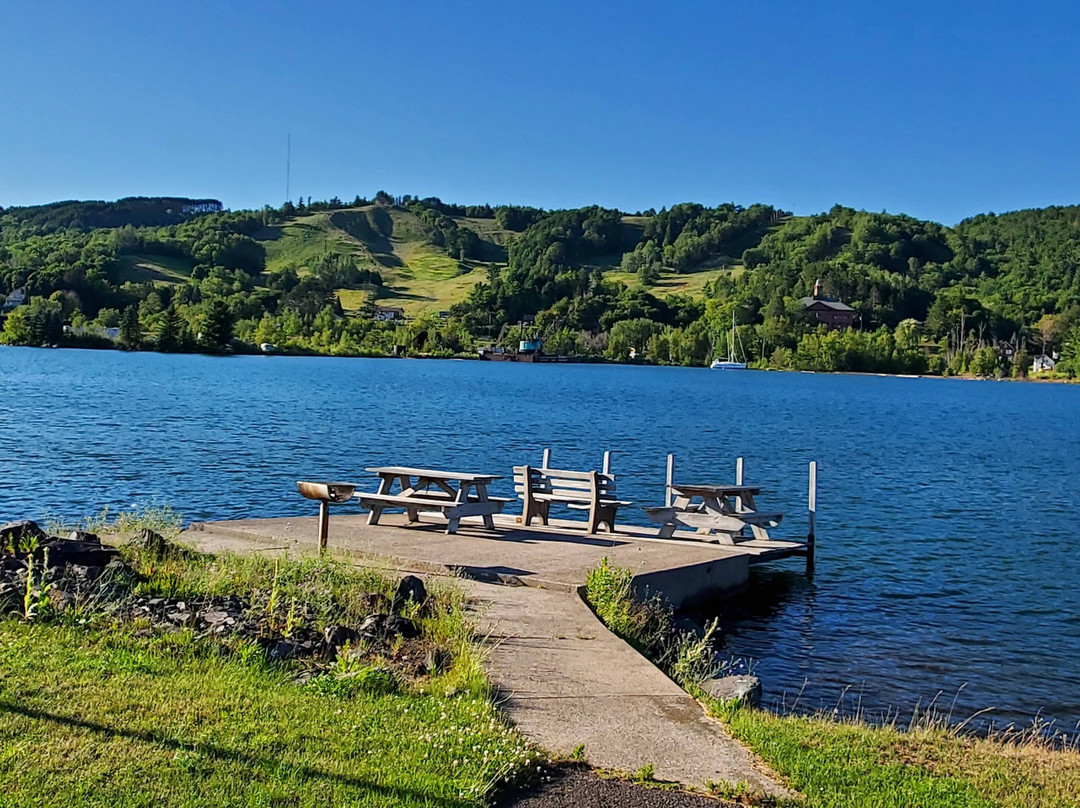 霍顿速 8 酒店主图