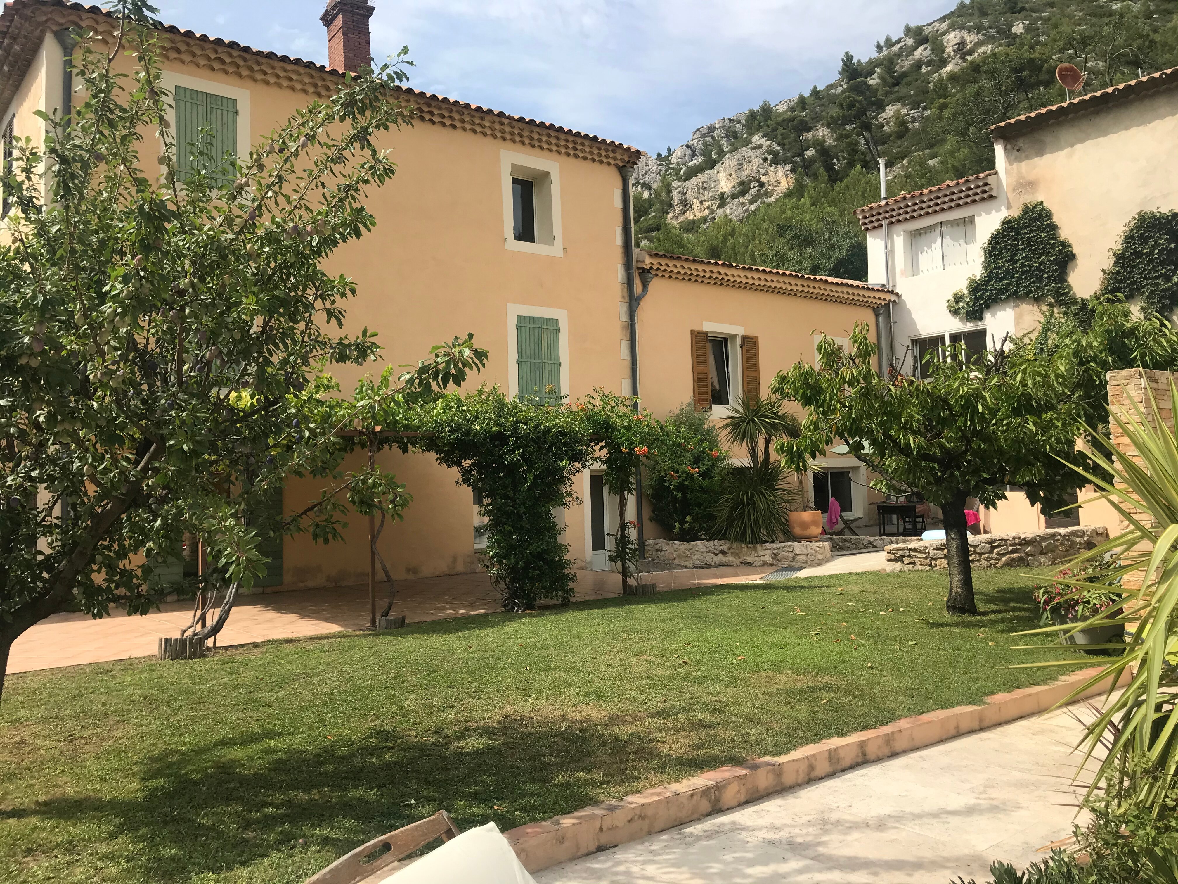 Manoir de Gemenos-官方
