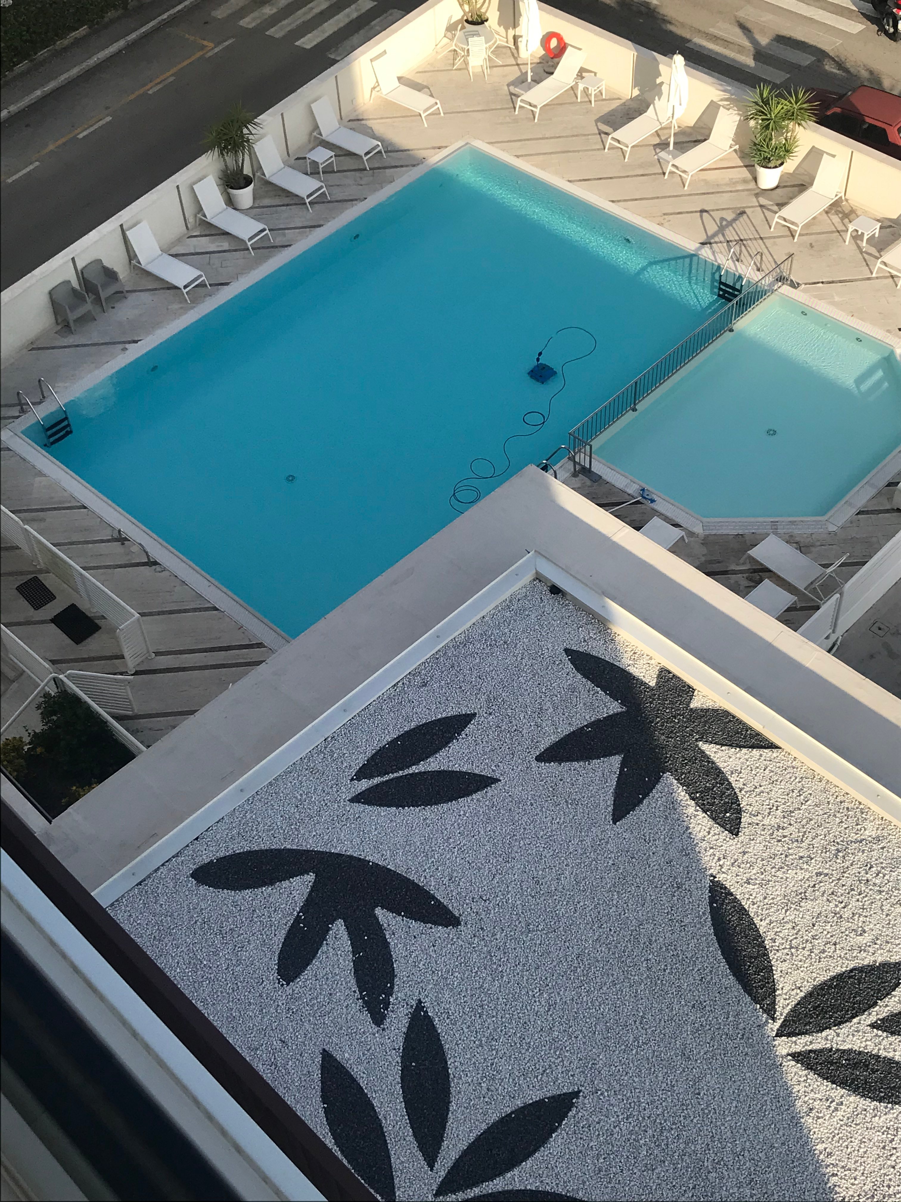 Hotel Bernard-泳池