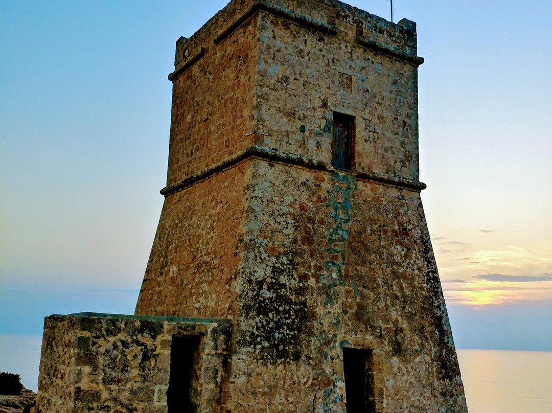 Ghajn Tuffieha Tower-梅雷赫必去景点