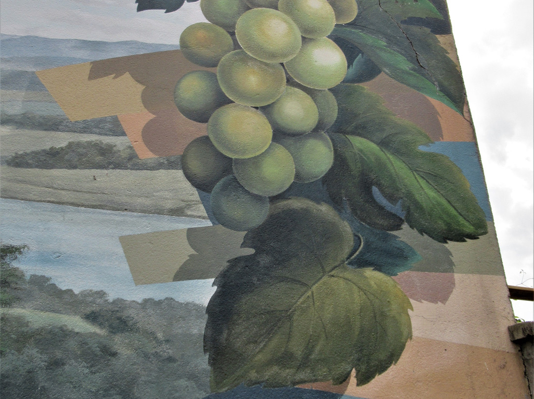 Fresque "Vigne et labour"-Illange必去景点