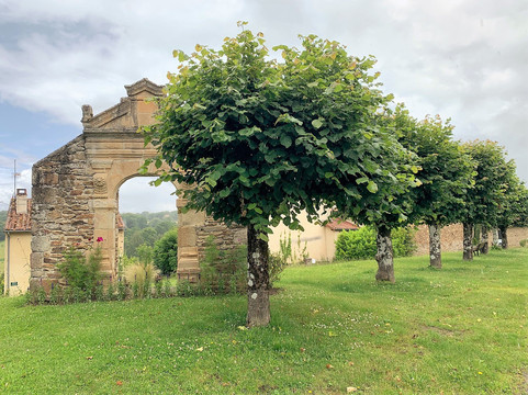 Eglise Saint-pierre-ès-liens-Rancon必去景点
